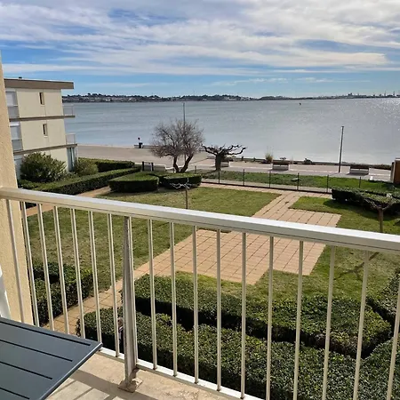 F1 Confortable Avec Loggia à - Fr-1-680-44 Appartement